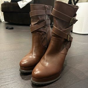 Women’s bootie heels